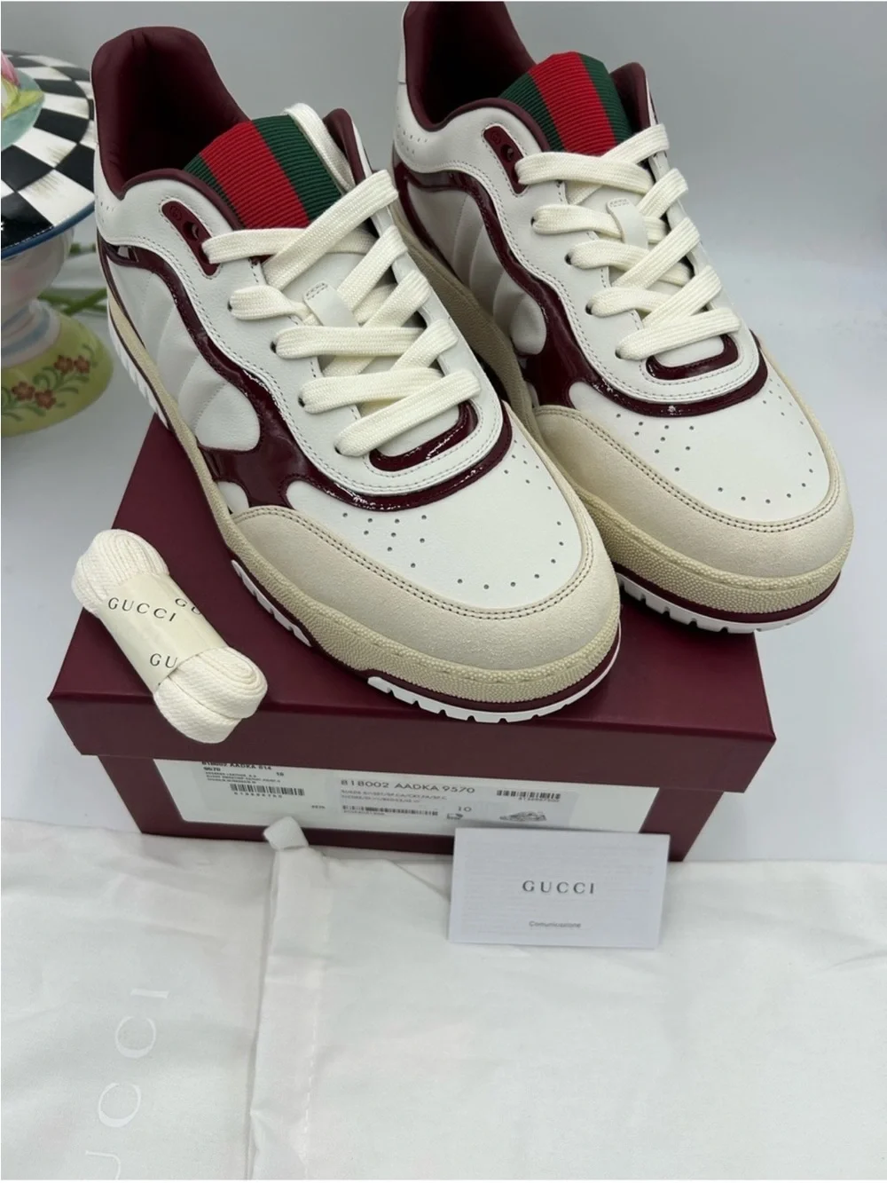 Men’s Gucci re-Webb leather sneakers with red accents size 10 fits 10.5 US
